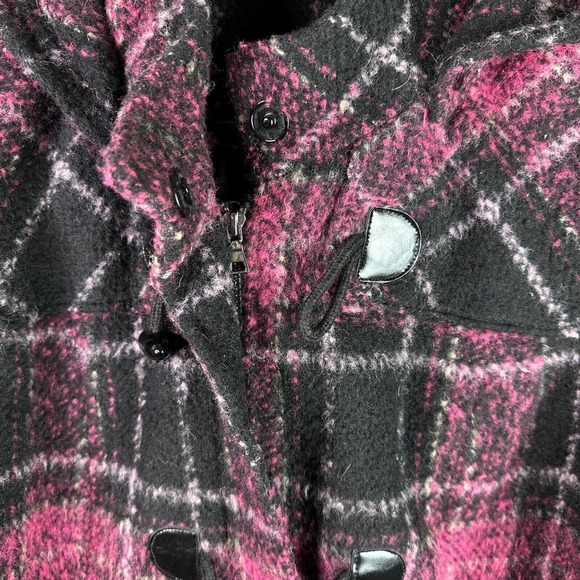 Plaid Women's Jacket in Pink and Black - Picture 9 of 16